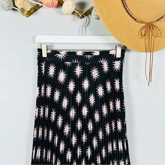 NWOT Anthropologie The Isobel Silky Pleated Maxi Skirt Black/Pink Size XS - Picture 3 of 10